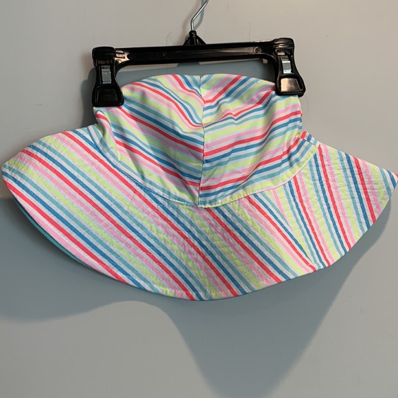 Carter’s Girls Swimsuit with matching Hat Size 4/5 - Picture 8 of 9